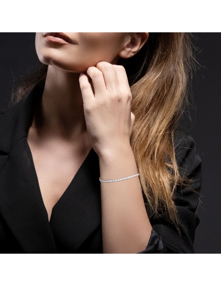 White gold tennis bracelet with diamonds